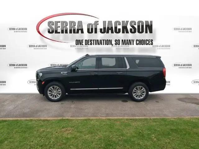 2023 GMC Yukon XL 4WD SLT