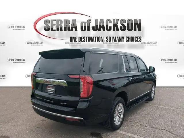 2023 GMC Yukon XL 4WD SLT