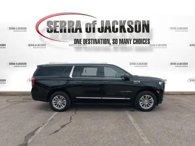 2023 GMC Yukon XL 4WD SLT
