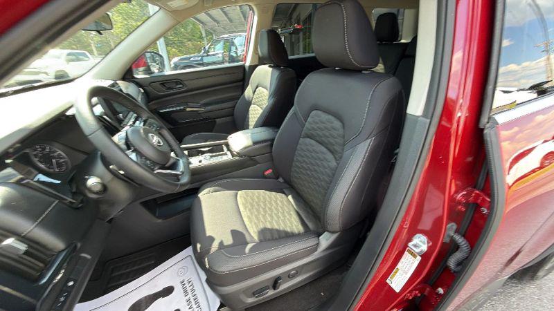 2023 Nissan Pathfinder SV FWD