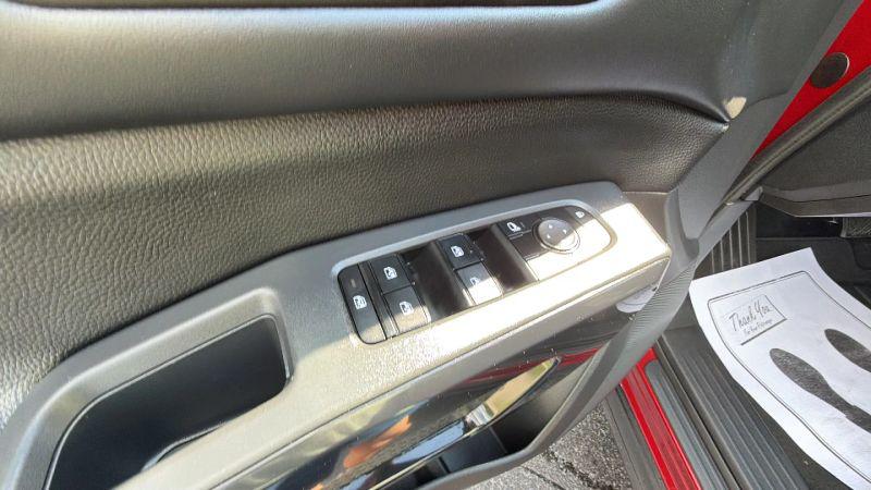 2023 Nissan Pathfinder SV FWD