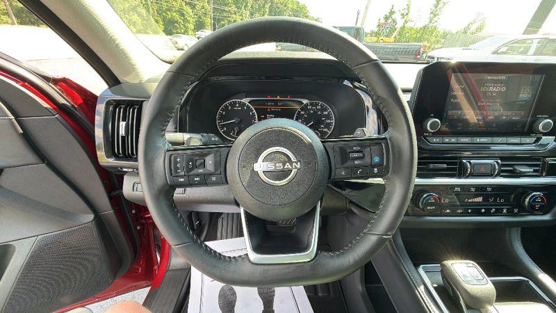 2023 Nissan Pathfinder SV FWD