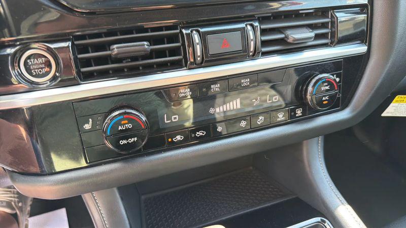 2023 Nissan Pathfinder SV FWD
