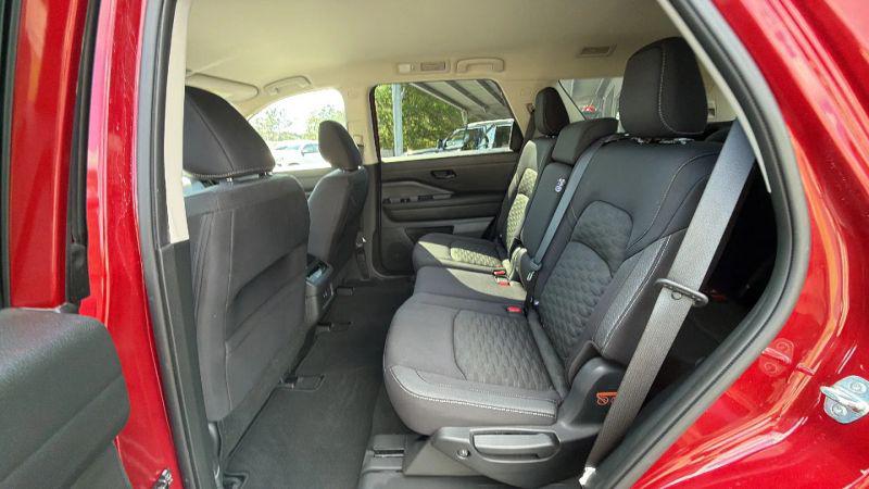 2023 Nissan Pathfinder SV FWD