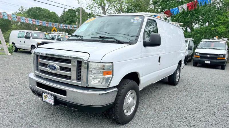 2013 Ford E-350 Super Duty Base