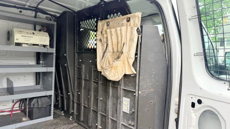 2013 Ford E-350 Super Duty Base