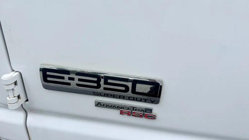 2013 Ford E-350 Super Duty Base