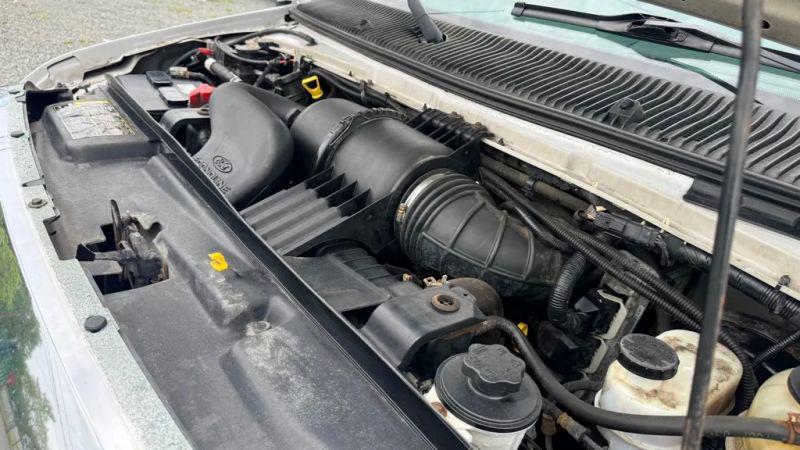 2013 Ford E-350 Super Duty Base