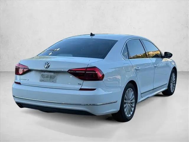 2017 Volkswagen Passat 1.8T SE