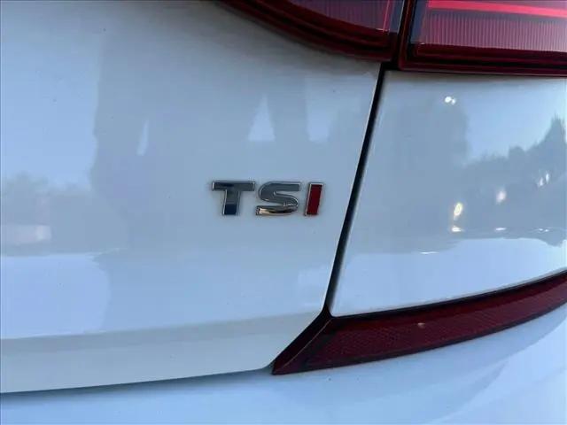 2017 Volkswagen Passat 1.8T SE