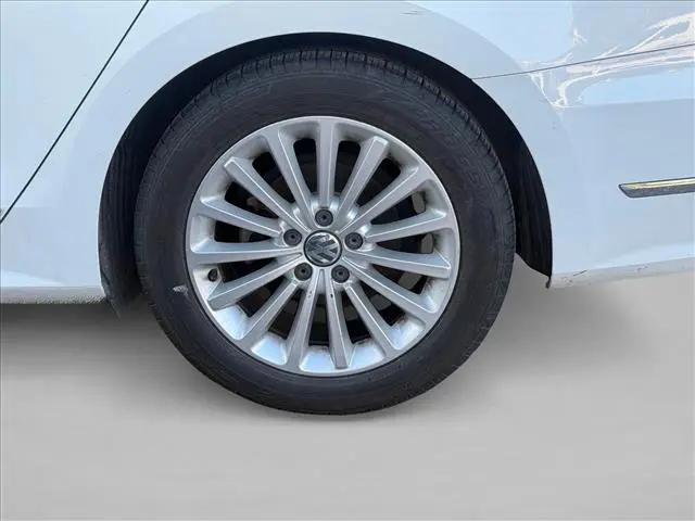 2017 Volkswagen Passat 1.8T SE