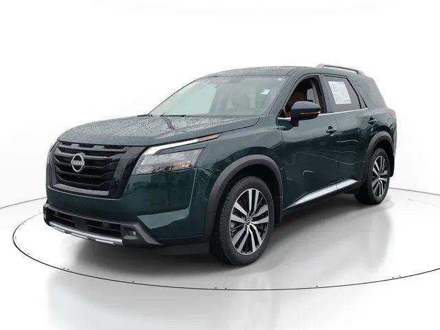 2025 Nissan Pathfinder Platinum 4WD