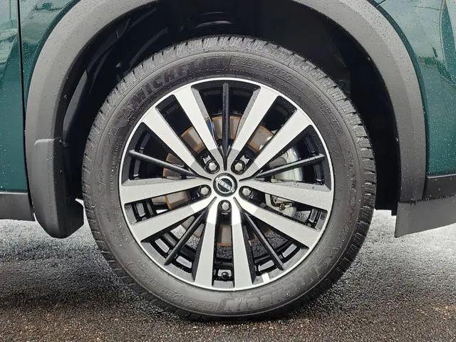 2025 Nissan Pathfinder Platinum 4WD