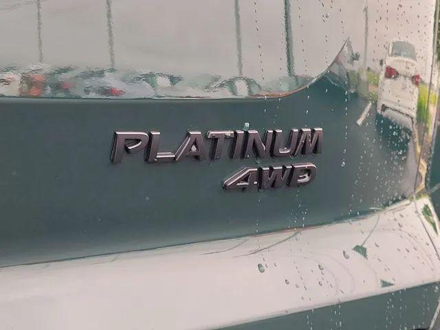 2025 Nissan Pathfinder Platinum 4WD