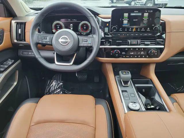 2025 Nissan Pathfinder Platinum 4WD
