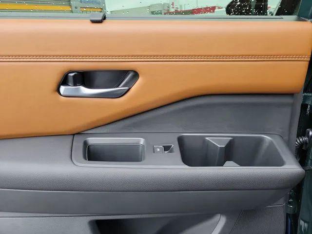 2025 Nissan Pathfinder Platinum 4WD