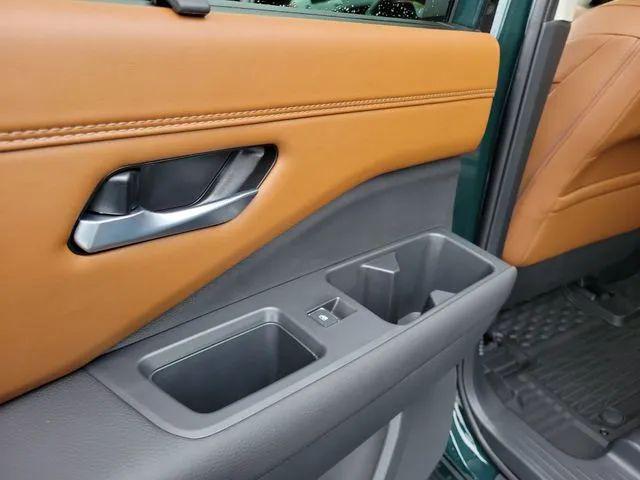 2025 Nissan Pathfinder Platinum 4WD