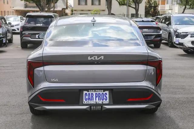 2026 Kia K4 LXS