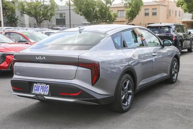 2026 Kia K4 LXS