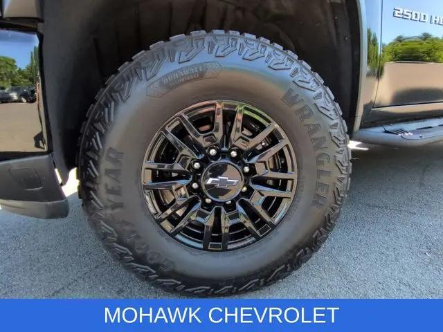 2024 Chevrolet Silverado 2500HD 4WD Crew Cab Standard Bed ZR2