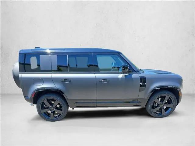 2026 Land Rover Defender P525 V8