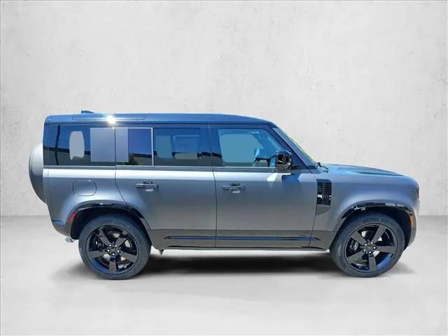 2026 Land Rover Defender P525 V8