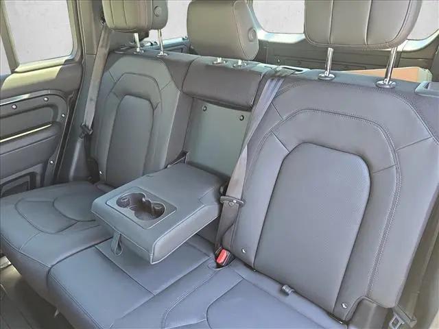 2026 Land Rover Defender P525 V8