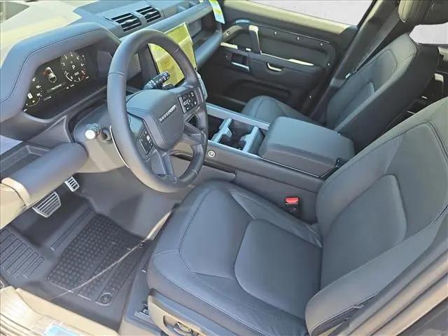 2026 Land Rover Defender P525 V8