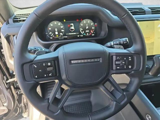 2026 Land Rover Defender P525 V8