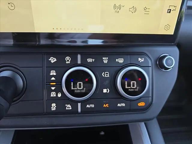 2026 Land Rover Defender P525 V8