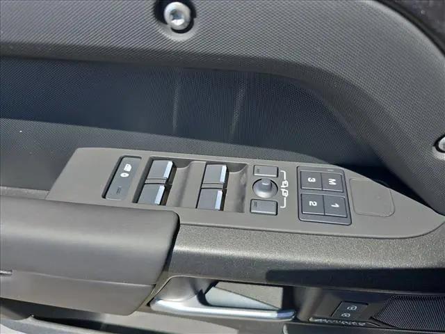 2026 Land Rover Defender P525 V8