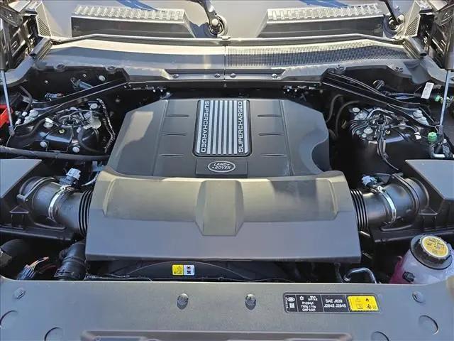 2026 Land Rover Defender P525 V8