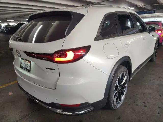 2024 Mazda X-90 Premium Plus