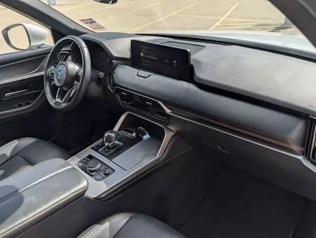 2024 Mazda X-90 Premium Plus