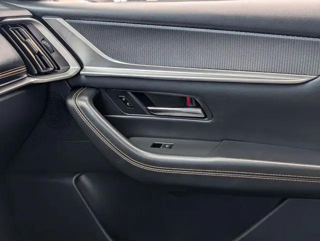 2024 Mazda X-90 Premium Plus