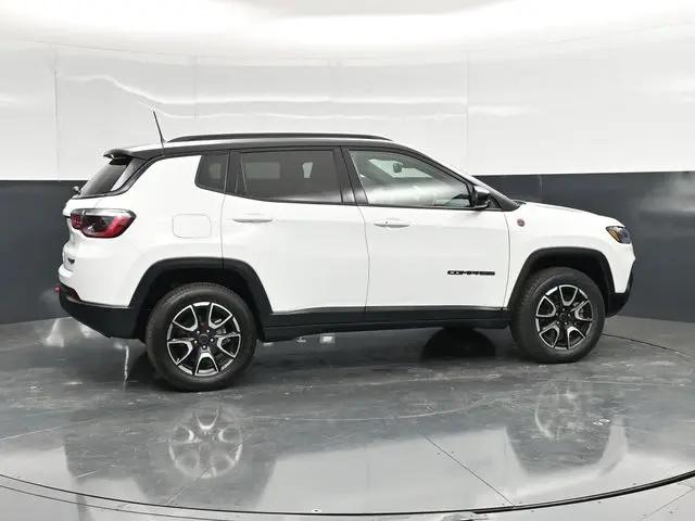 2025 Jeep Compass Trailhawk 4x4