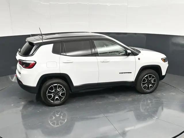 2025 Jeep Compass Trailhawk 4x4