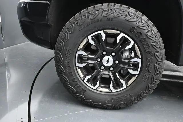 2023 Chevrolet Silverado 1500 4WD Crew Cab Short Bed ZR2