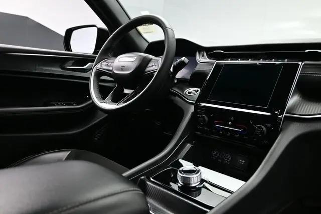 2025 Jeep Grand Cherokee Altitude 4x4