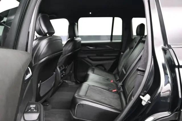 2025 Jeep Grand Cherokee Altitude 4x4