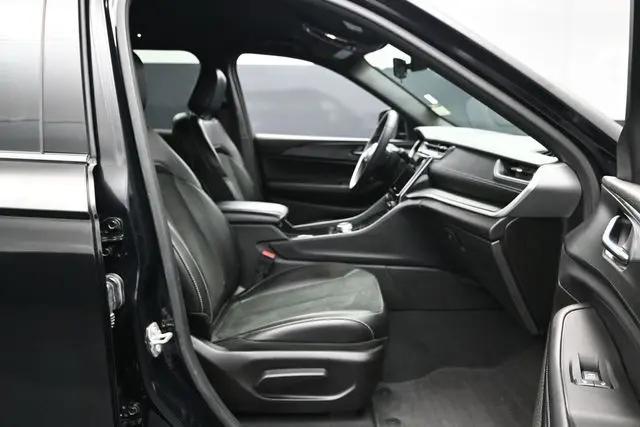 2025 Jeep Grand Cherokee Altitude 4x4