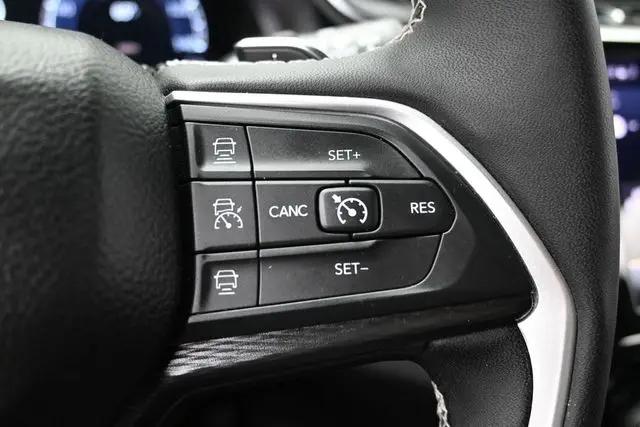 2025 Jeep Grand Cherokee Altitude 4x4