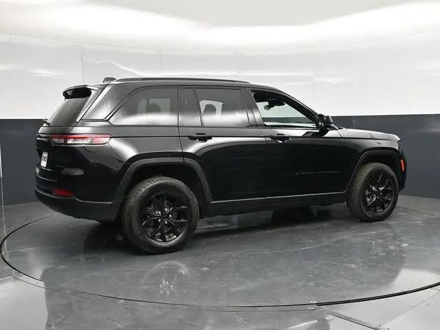 2025 Jeep Grand Cherokee Altitude 4x4