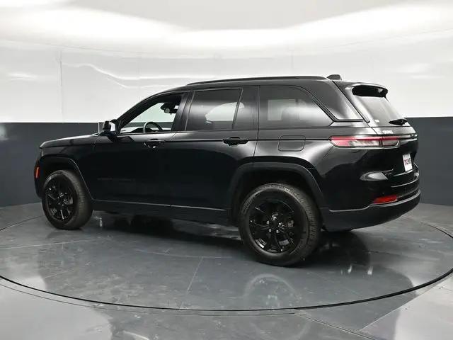 2025 Jeep Grand Cherokee Altitude 4x4