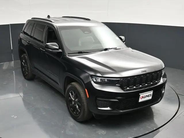 2025 Jeep Grand Cherokee Altitude 4x4