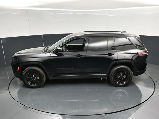2025 Jeep Grand Cherokee Altitude 4x4