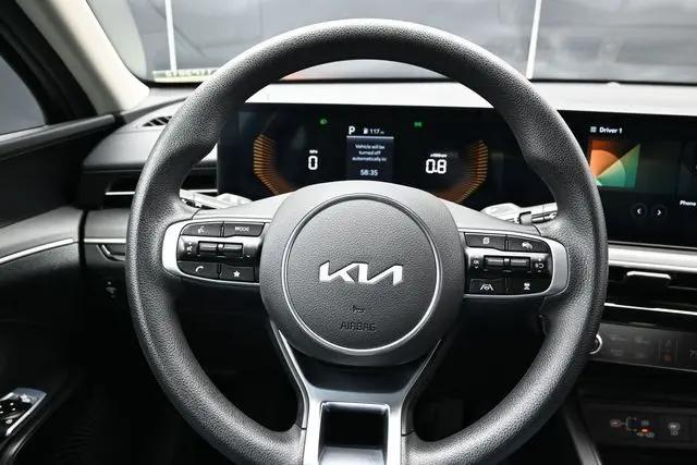 2025 Kia K5 LXS