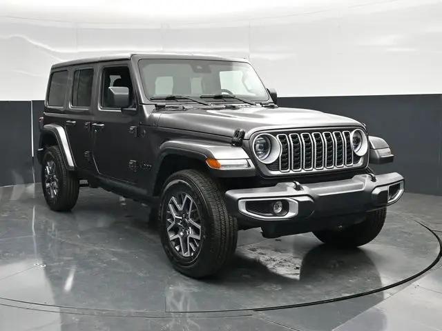 2025 Jeep Wrangler 4-Door Sahara 4x4 for sale in Sterling, IL