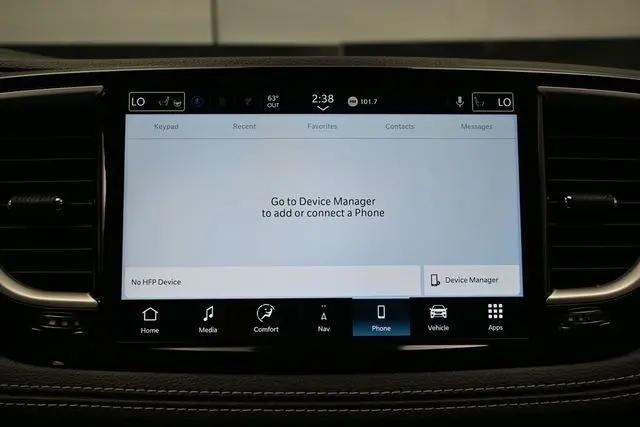 2027 Chrysler Pacifica Select