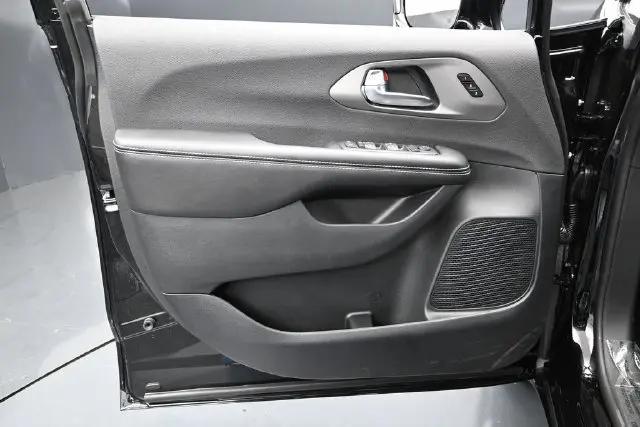 2027 Chrysler Pacifica Select AWD